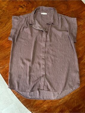 14th & Union Mauve Button-Front Cap-Sleeve Blouse with Dot Stripe